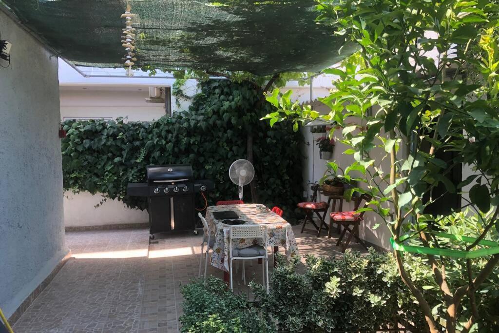 MesolóngionΑνακαινισμενη Μονοκατοικια 125 Τμ Στο Κεντρο Με Κηπο别墅 外观 照片